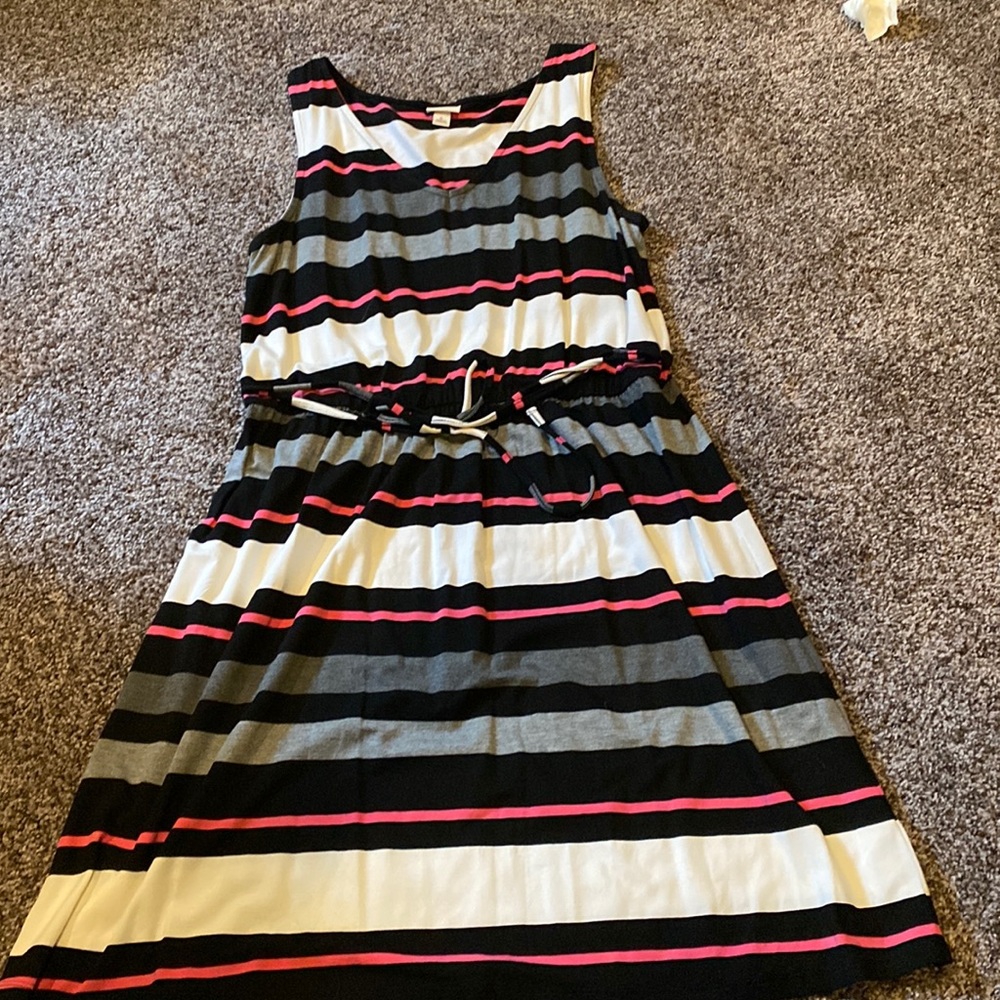 Women’s sleeveless v neck dress Sz L